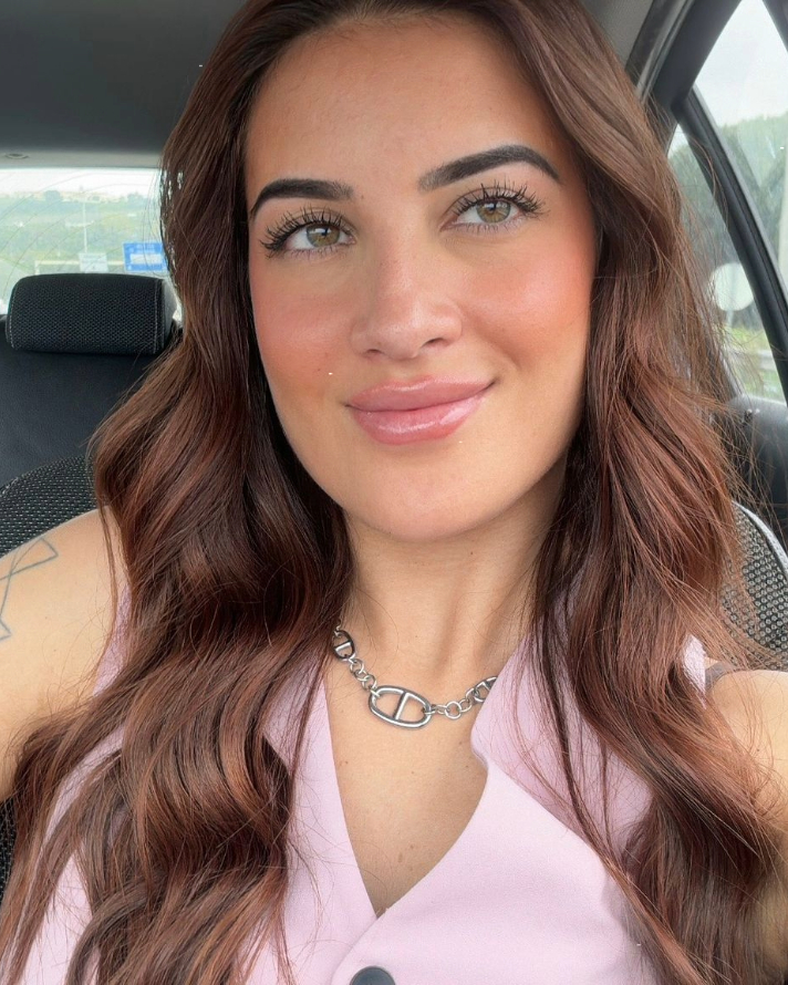 ALEXANDRA ALEXANDRE
